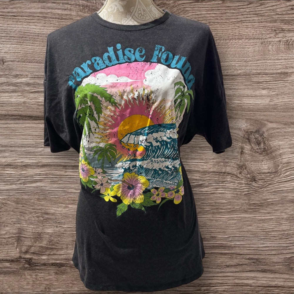 No Boundaries Black Graphic T-Shirt “Paradise Found” Sz Medium